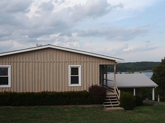 4th image of 304 Blue Springs Blvd