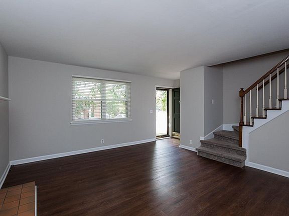 3rd image of 601 Boyd Mill Ave Unit F4