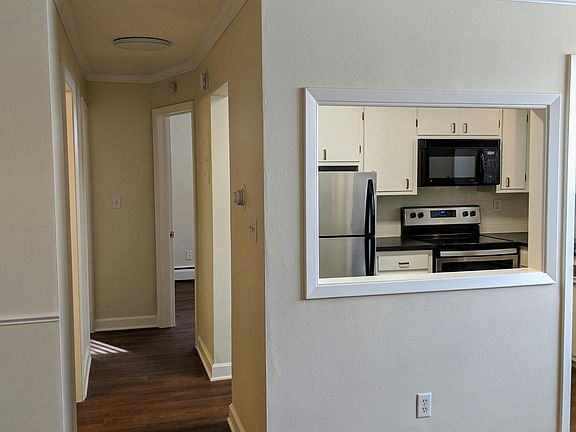5th image of 1025 Cleveland Ave S APT 2