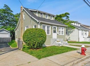 3048 Morrow Rd, Oceanside, NY 11572