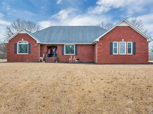 221 Darsey Ct, Meridianville, AL 35759