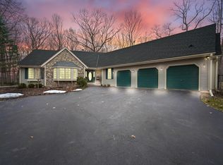 1779 Turnwood Ct, Richfield, WI 53076
