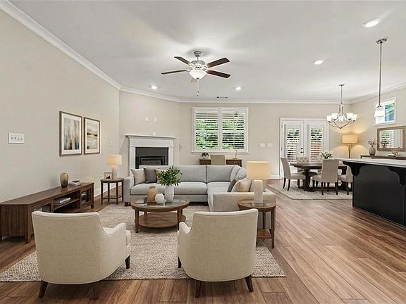 2nd image of 577 Barlow Pl