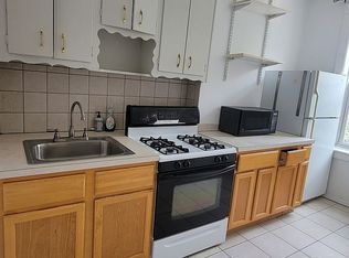 25-39 36th St #2B, Astoria, NY 11103