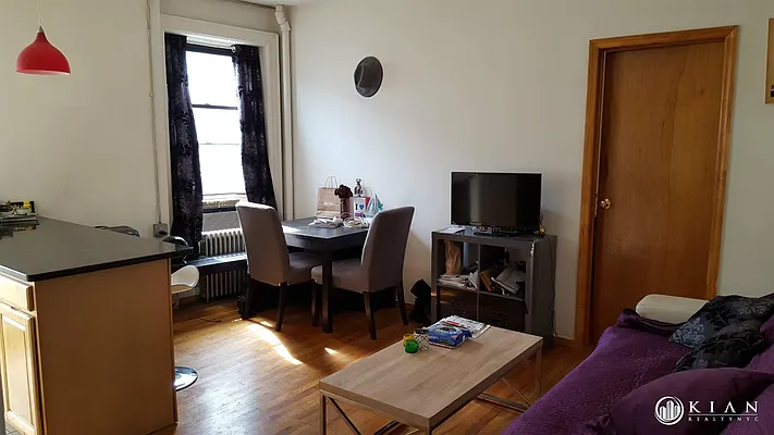 Rented by Kian Realty | media 15