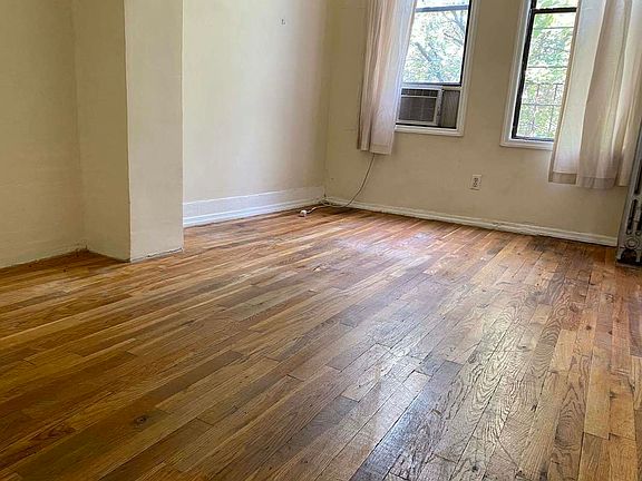3rd image of 231 Irving Ave APT 3L