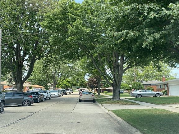 4th image of 31731 Beechwood Dr