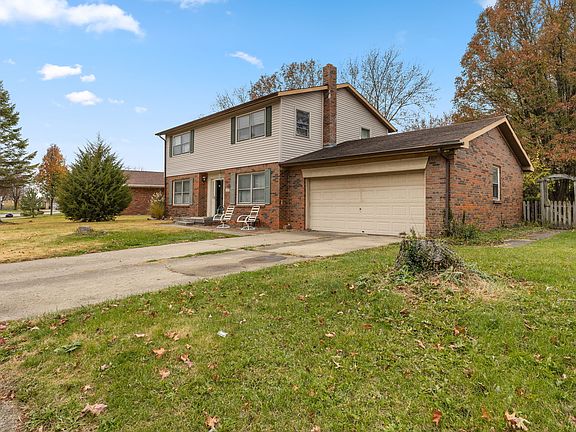 2nd image of 7804 Hollybrook Ln