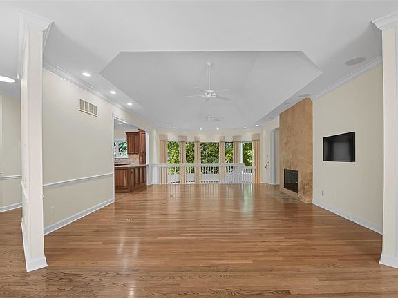 3rd image of 1013 Polo Downs Dr
