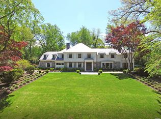 30 Elderfields Rd, Manhasset, NY 11030