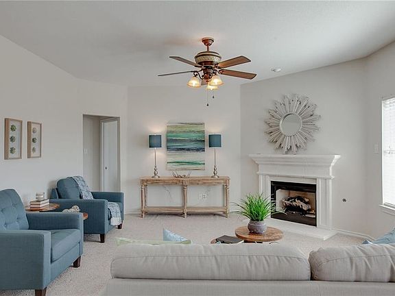4th image of 5729 Tawakoni Dr