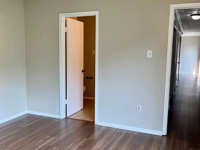 5120 Everett Ln — Photo 8
