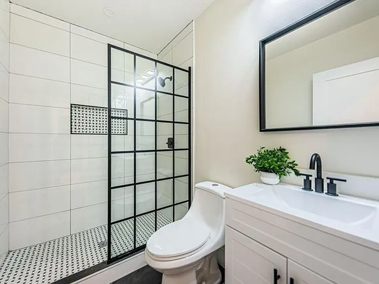2906 W Nassau St — Photo 9