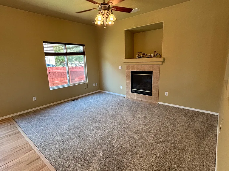 6594 Silverwind Cir — Photo 5