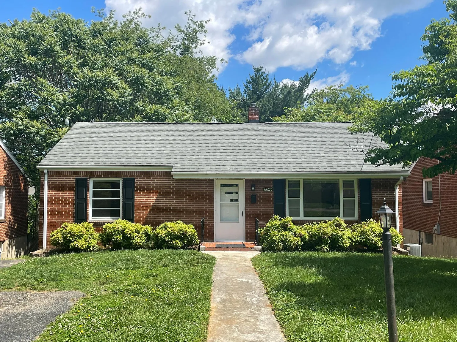 4 bed, 1438 sqft, $1,850 — Photo 1