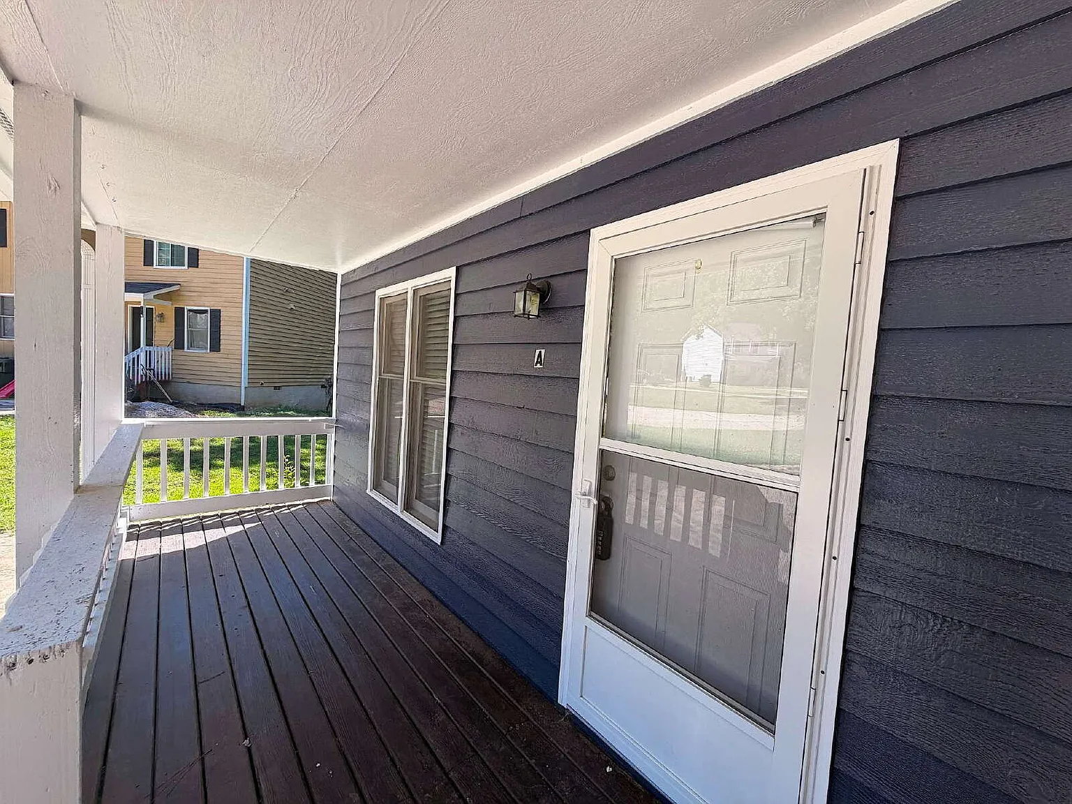 2 bed, 1.5 bath, 1100 sqft, $1,350 — Photo 2