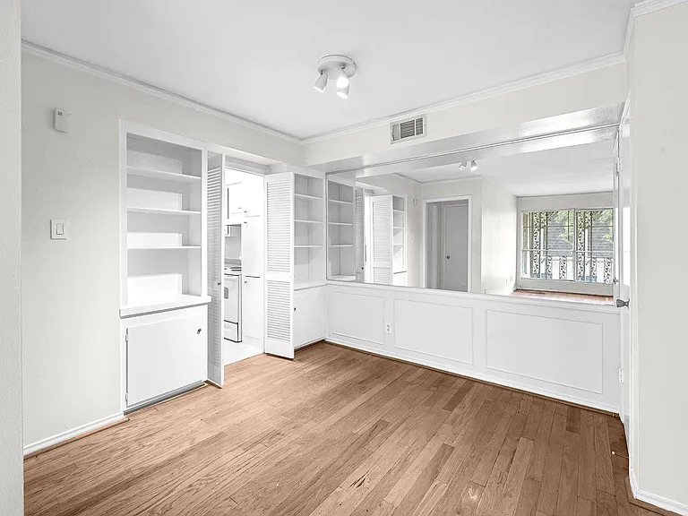 800 Post Oak Blvd #31 — Photo 6