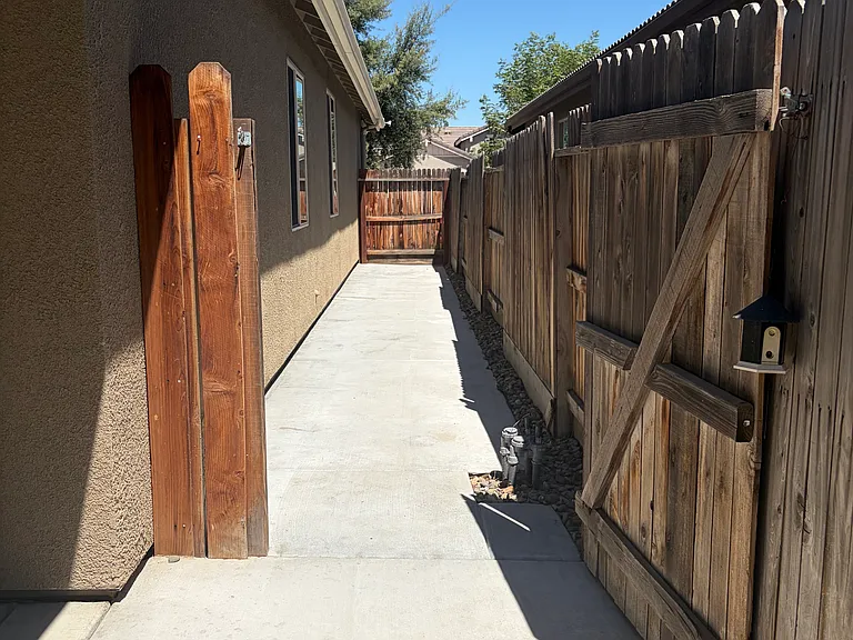 3305 S Meadowbrook St — Photo 19