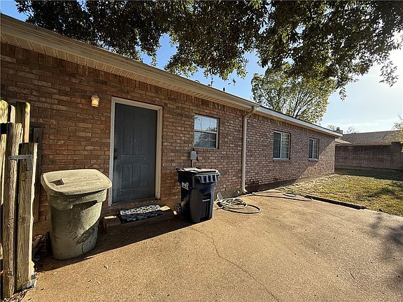 4th image of 2402 Brittain Ct