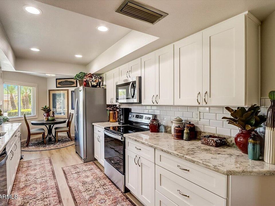 1st image of 10448 W HUTTON Drive