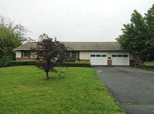1560 N Reading Rd, Stevens, PA 17578