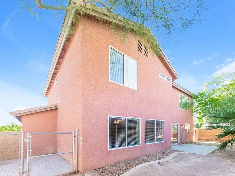 5305 Santa Fe Heights St — Photo 16