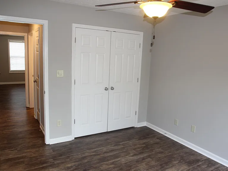 436 Skyview Ln — Photo 16