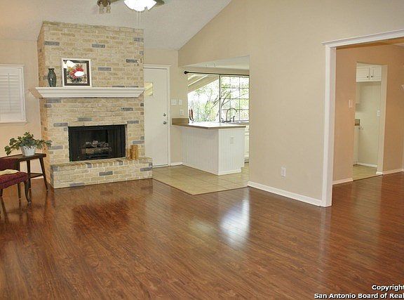 5th image of 5707 Creekwood St