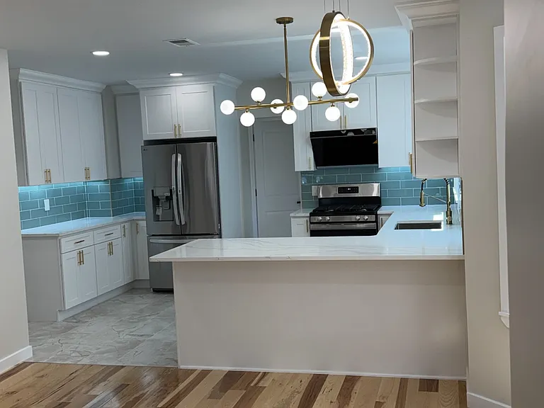 189 Meredith Ave — Photo 17