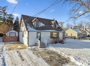 38 Lippincott Rd, Fox Lake, IL 60020