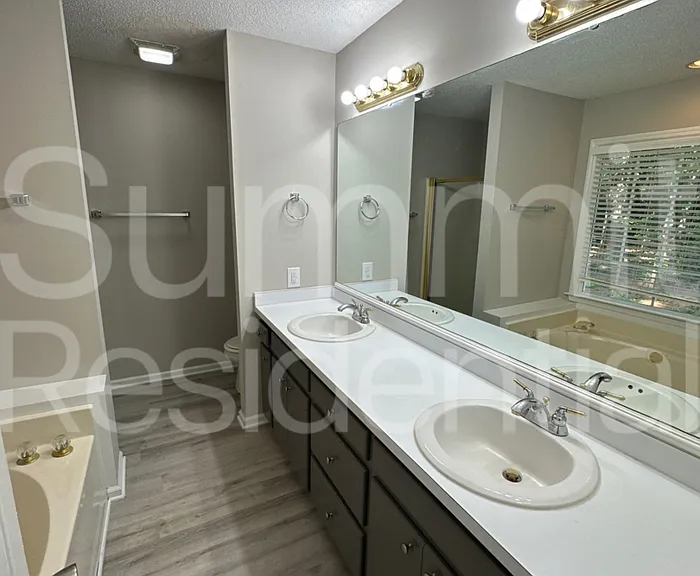 7112 Deer Brook St — Photo 6