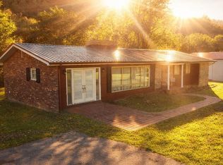 8812 Meta Hwy, Pikeville, KY 41501