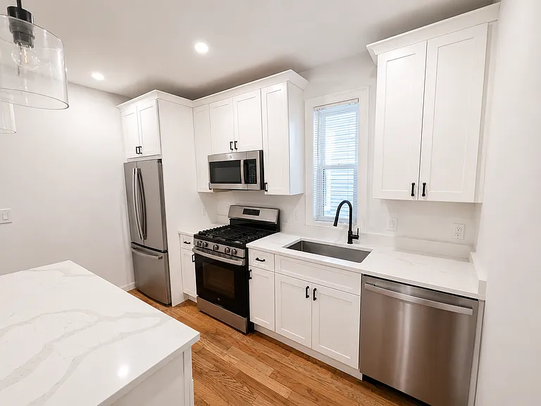 10 Kensington St #1 — Photo 5