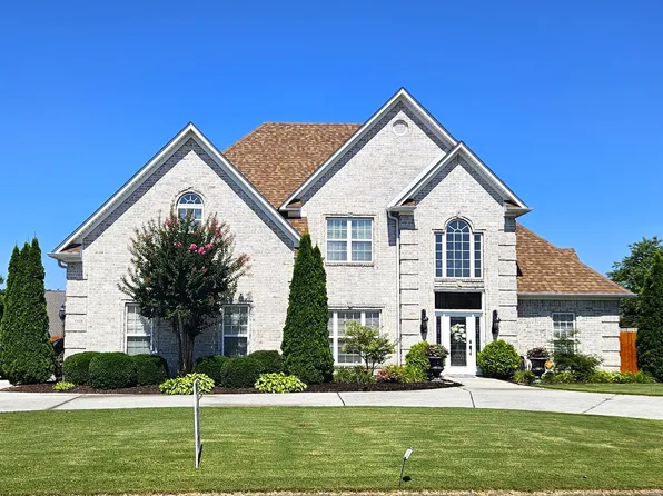 255 Broad Meadow Dr, Jackson, TN 38305