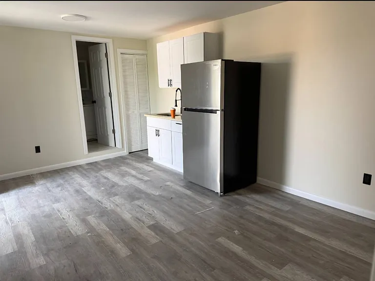 39 Dunston Ave — Photo 1