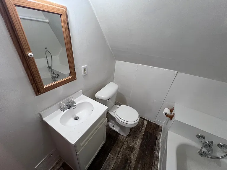 702 W Miller St #2 — Photo 11