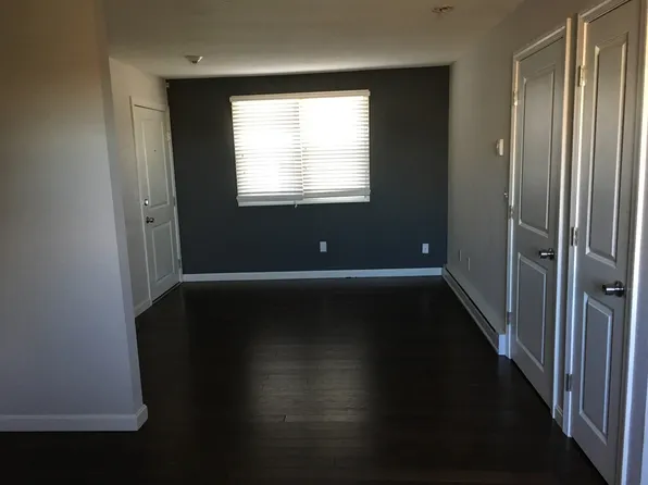 The Residences at Fall River, 696 N Main St APT 2, Fall River, MA 02720
