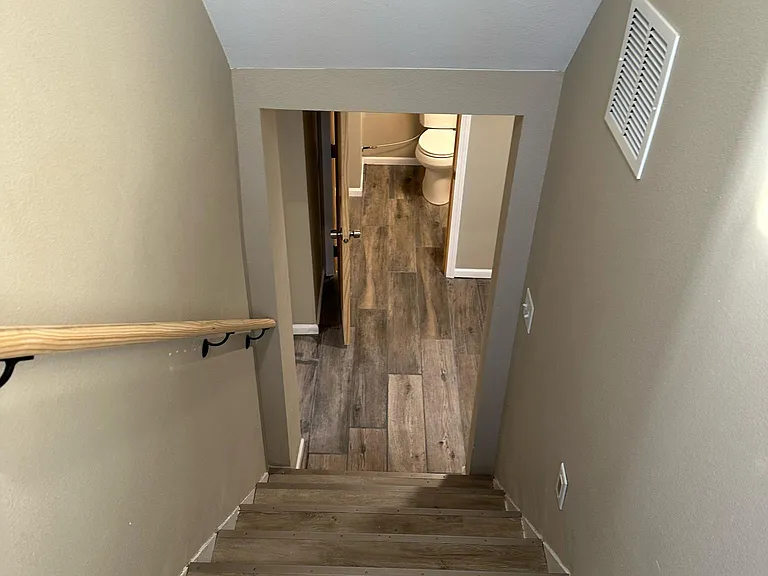 2525 Irvine Ave NW — Photo 17