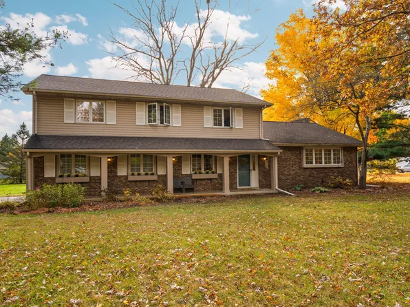 6197 Hereford Rd, Saline, MI 48176