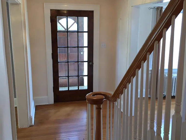 49 Penn Dr — Photo 4