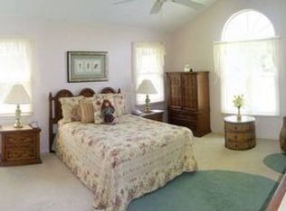 213 Forest Oaks Dr, New Bern, NC 28562