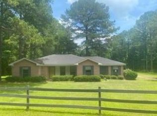 476 Saint Andrews Dr, Valley Grande, AL 36703