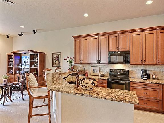2nd image of 5395 55th St