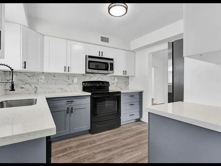 427 NW 19th Ave — Photo 4
