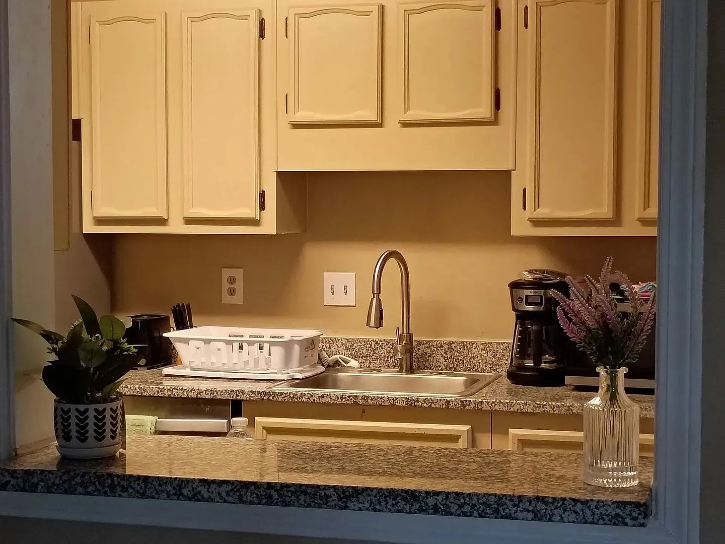 Room in 2 Bedroom Home at Brockett Pl — Photo 2