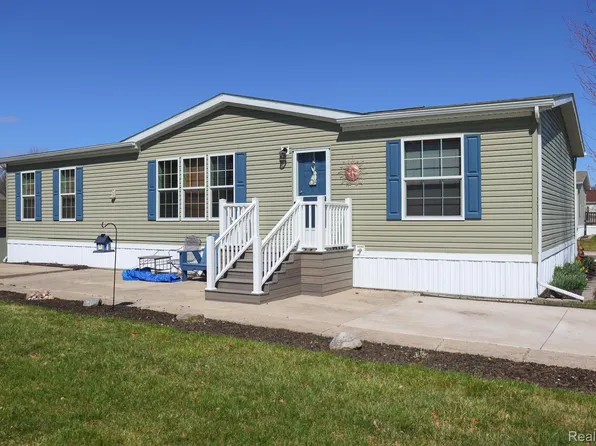 501 Kinloch, Temperance, MI 48182