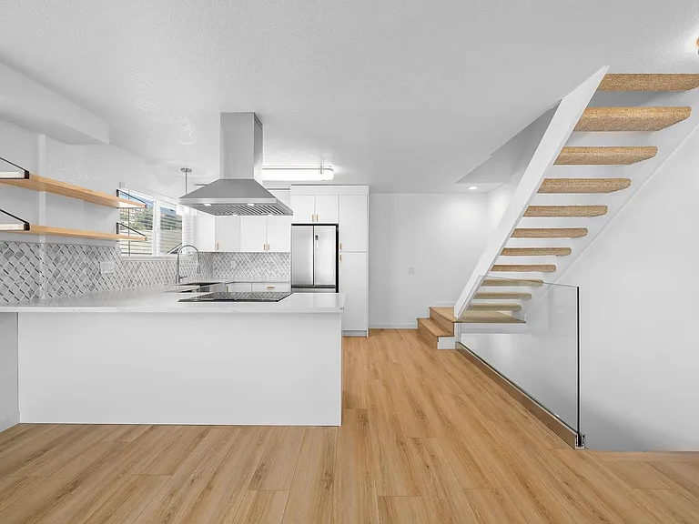 1101 Colusa St #1 — Photo 16