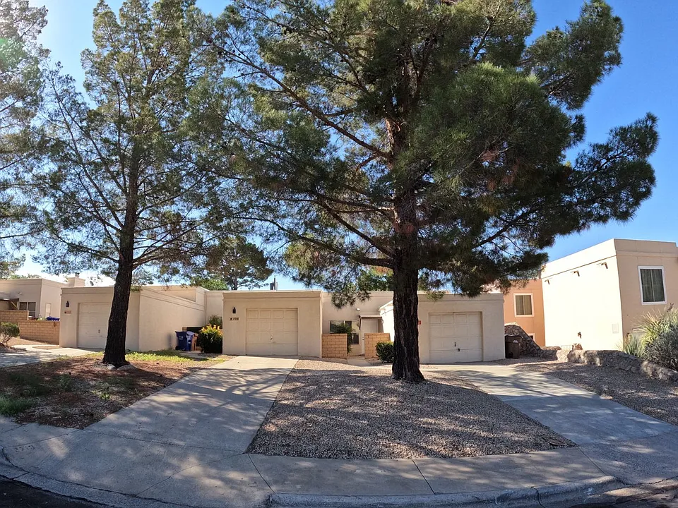 2717 Fairway Dr