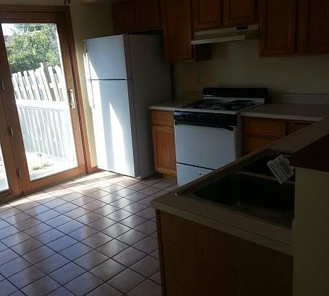 4th image of 554 Briarwood Dr