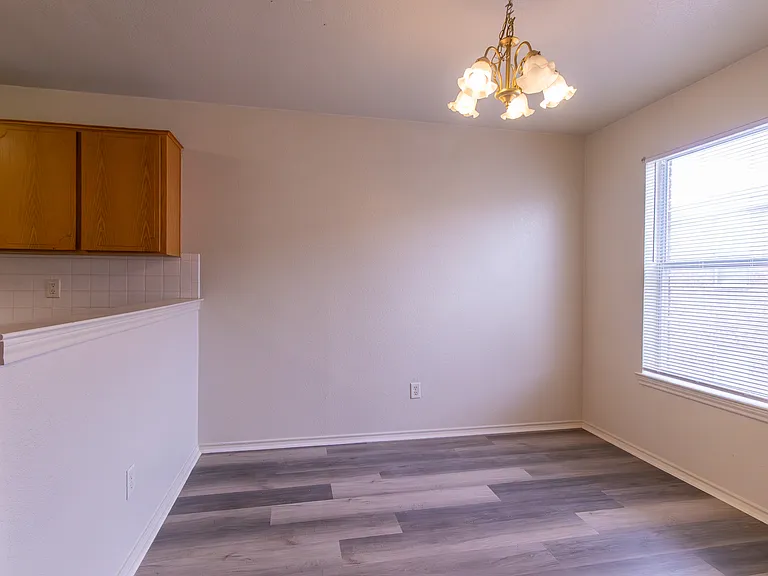 3409D Toledo Dr — Photo 8